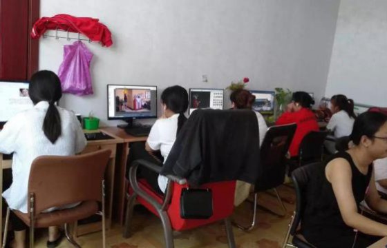 实地访山东新媒体村：农妇做自媒体收入破万 平均工资比上海还高